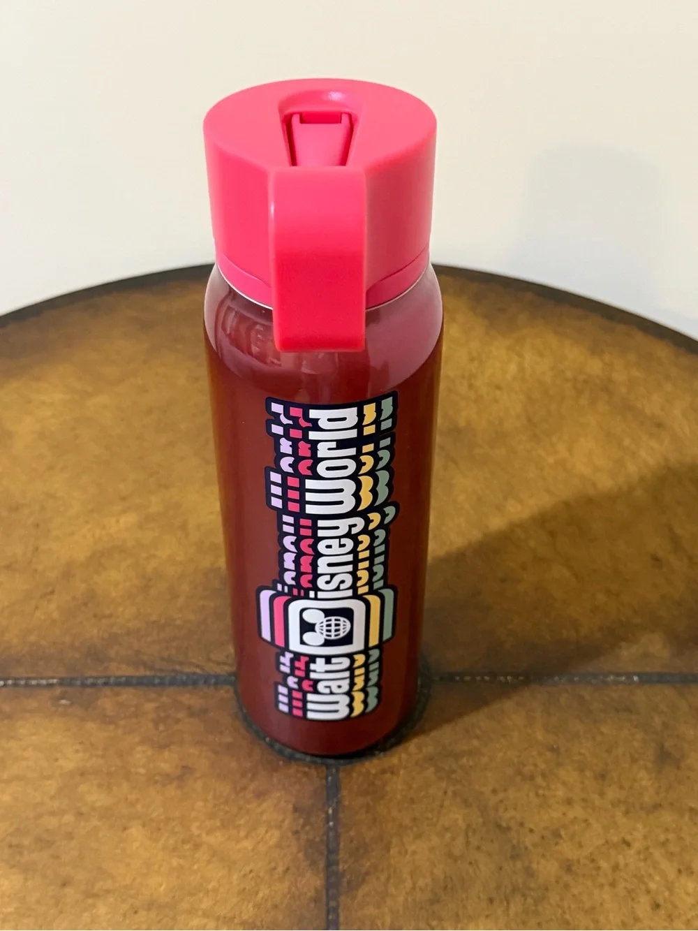 NEW STARBUCKS WALT DISNEY WORLD LOGO WATER BOTTLE IN HOT PINK 20oz
